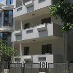 Captain Yiannis Studios & Aparthotel