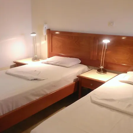 Captain Yiannis Studios & 3*