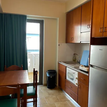 Captain Yiannis & Apart Otel