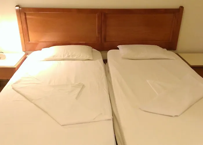 Captain Yiannis & 3*