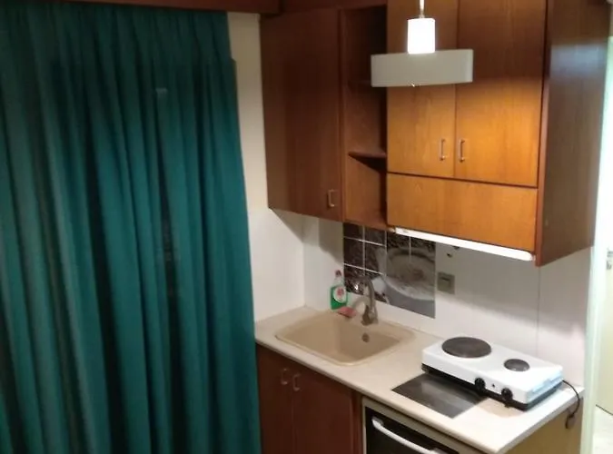 Captain Yiannis & Apart Otel 3*